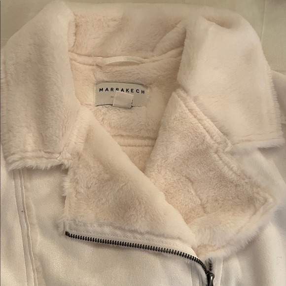 Marrakech Women's White Faux Suede/ Faux Shearling Jacket - Picture 3 of 9